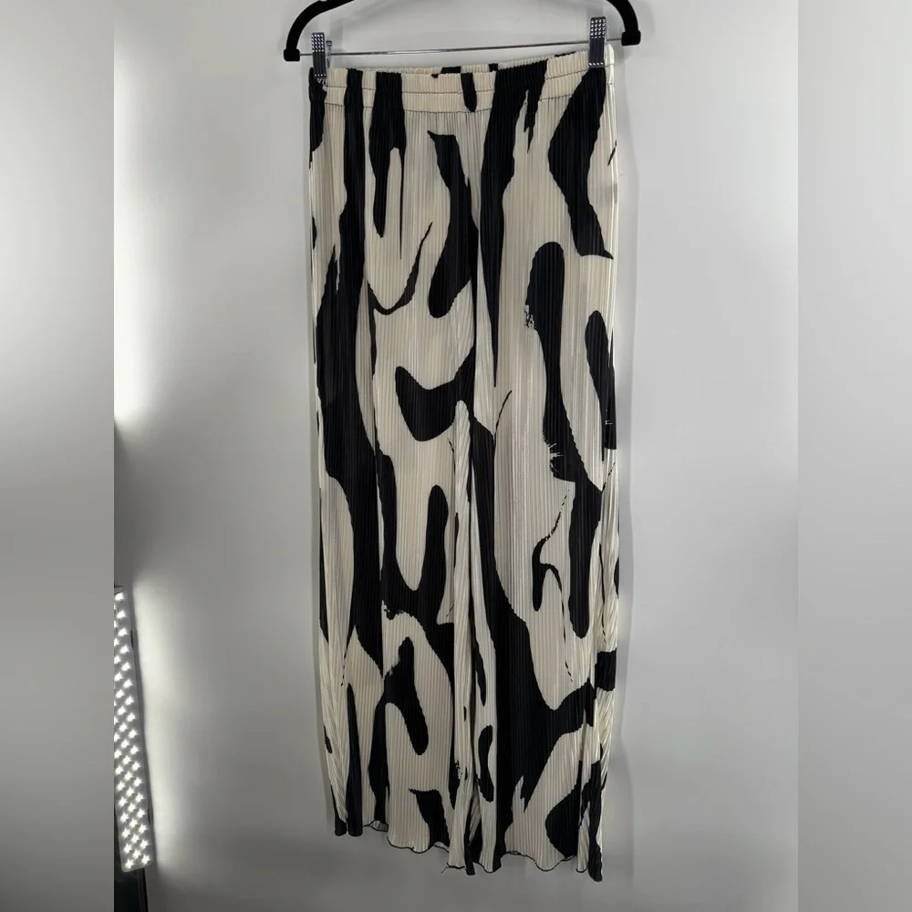 NWOT SHEIN Geometric Printed Wide Leg Pants